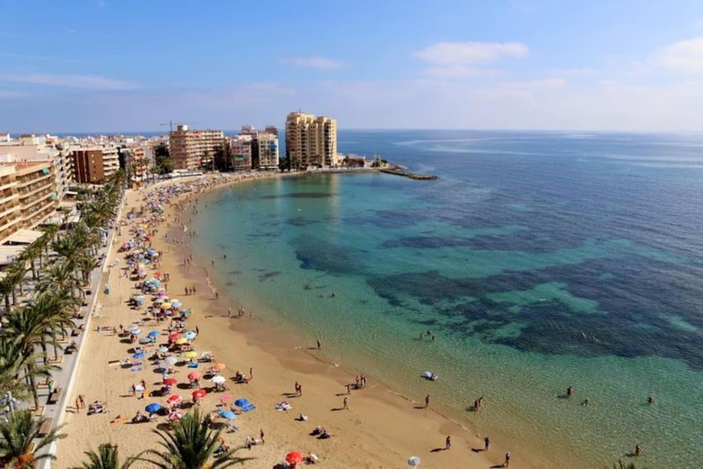 Flamenco Chill Apartment Torrevieja Exteriör bild