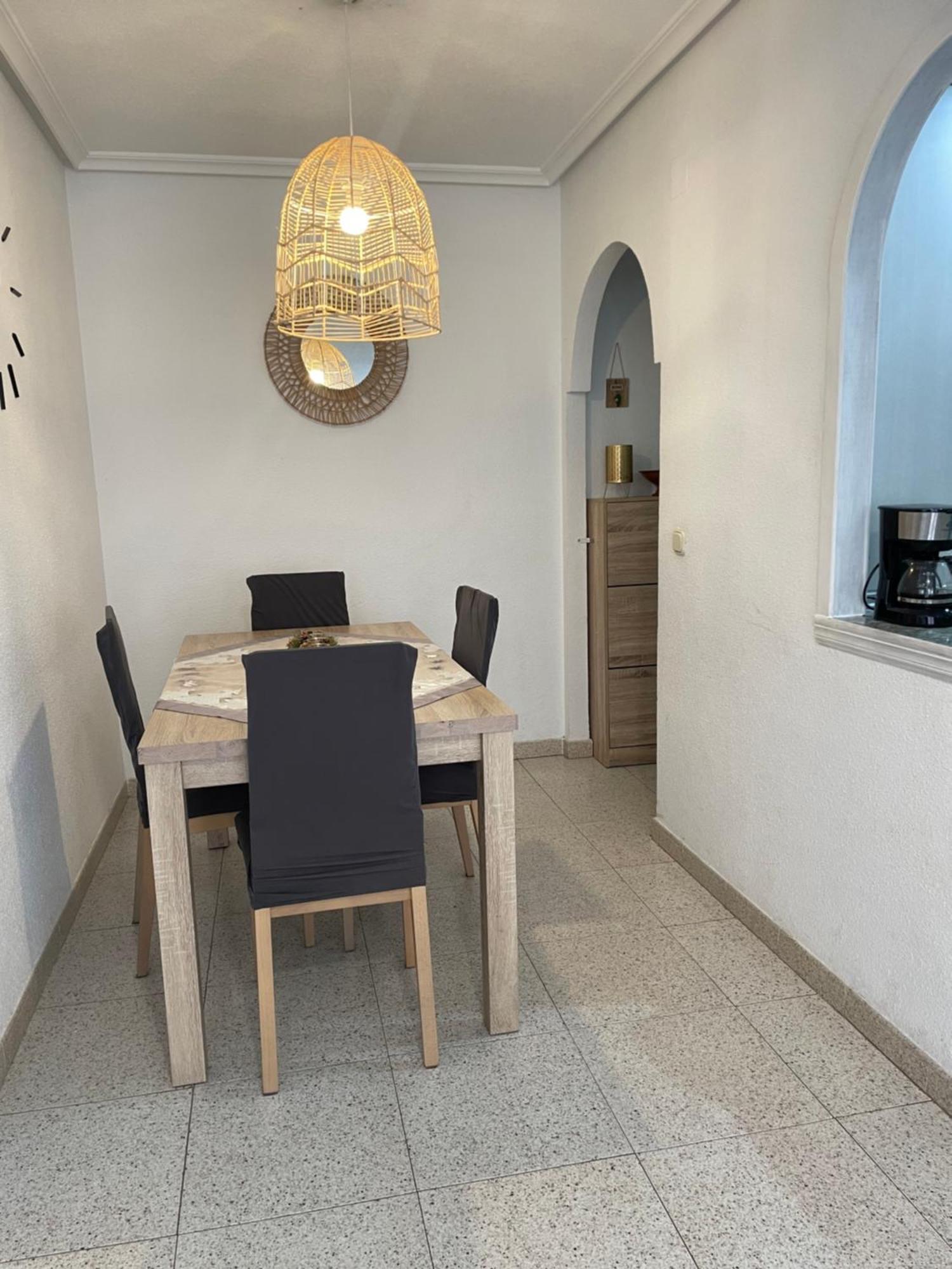 Flamenco Chill Apartment Torrevieja Exteriör bild